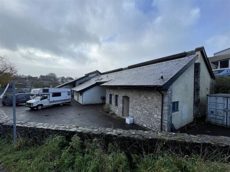 Resilient Freehold Industrial Units Available in Central Buckfastleigh, Rare Purchase Opportunity Photo 10
