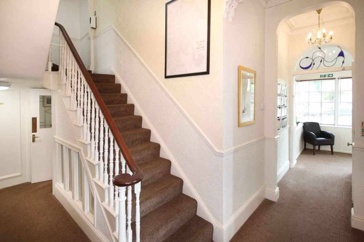 Turnkey Opportunity: Luxurious 5-Star Guest House in Tranquil Torquay Devon Photo 10