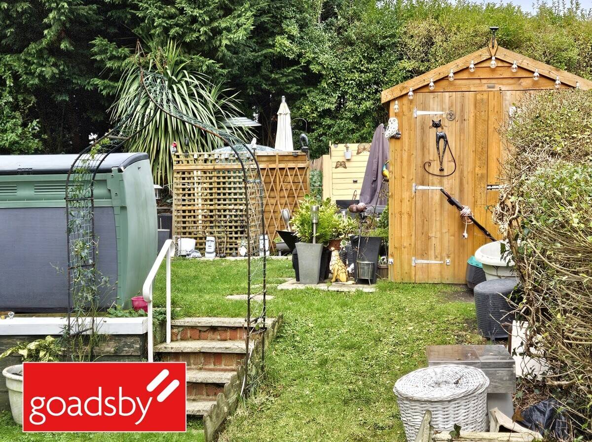 Sought-After Bournemouth Location Commercial Property Ideal for Home & Income Investment Photo 10