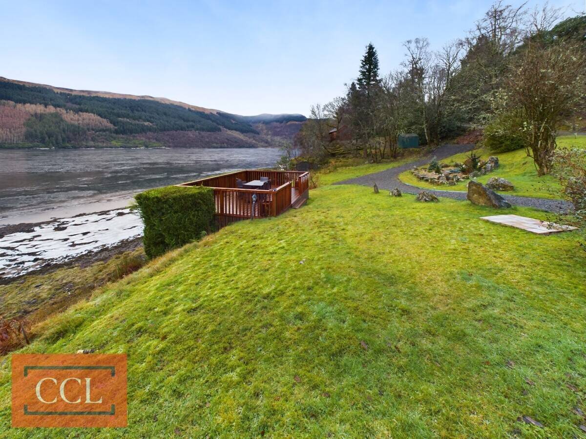 Victorian Charm Meets Modern Comfort in Expansive Lochwood House For Sale Photo 10