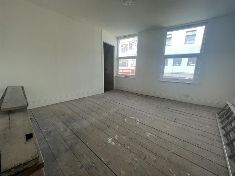 Bristol Office Building with Conversion Potential and Stunning Views for Sale Photo 10