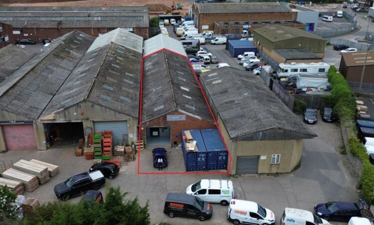 Spacious Light Industrial Unit For Sale - Freehold, Vacant, at Flowers Hill Trading Estate, Bristol Photo 10