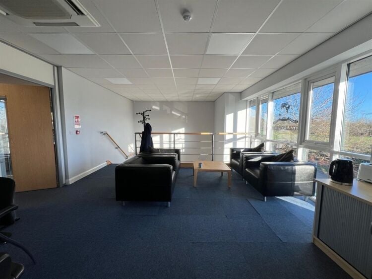 Modern Two-Storey Semi-Detached Office HQ in Bristol with 10 Parking Spaces for Sale Photo 10
