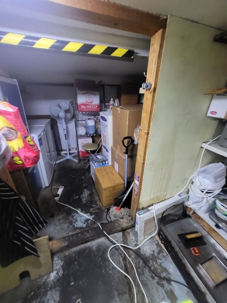 Hybrid Takeaway Business For Sale in East London with Strong Foot Traffic Photo 10