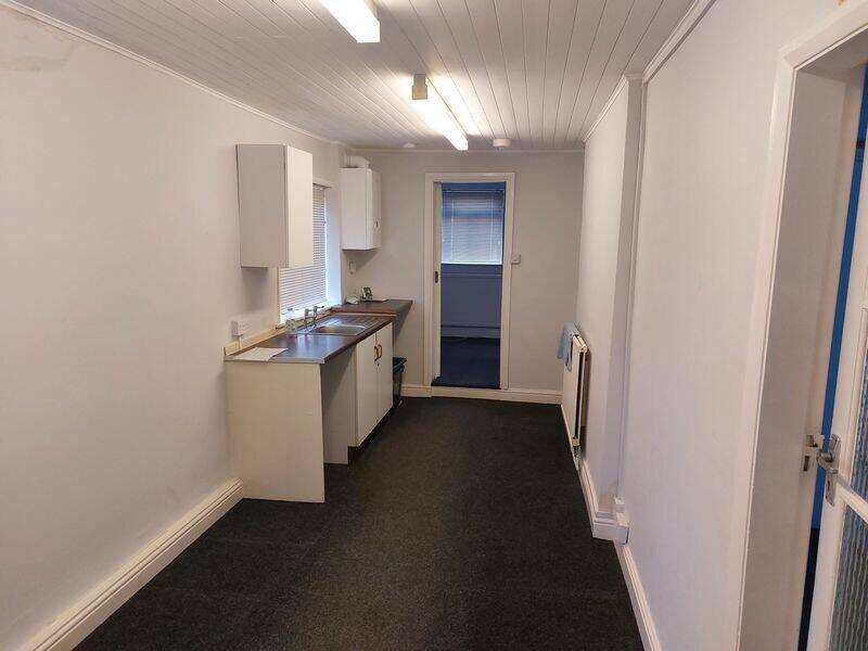 Office space for sale in Acomb York with potential for residential conversion and parking available Photo 10