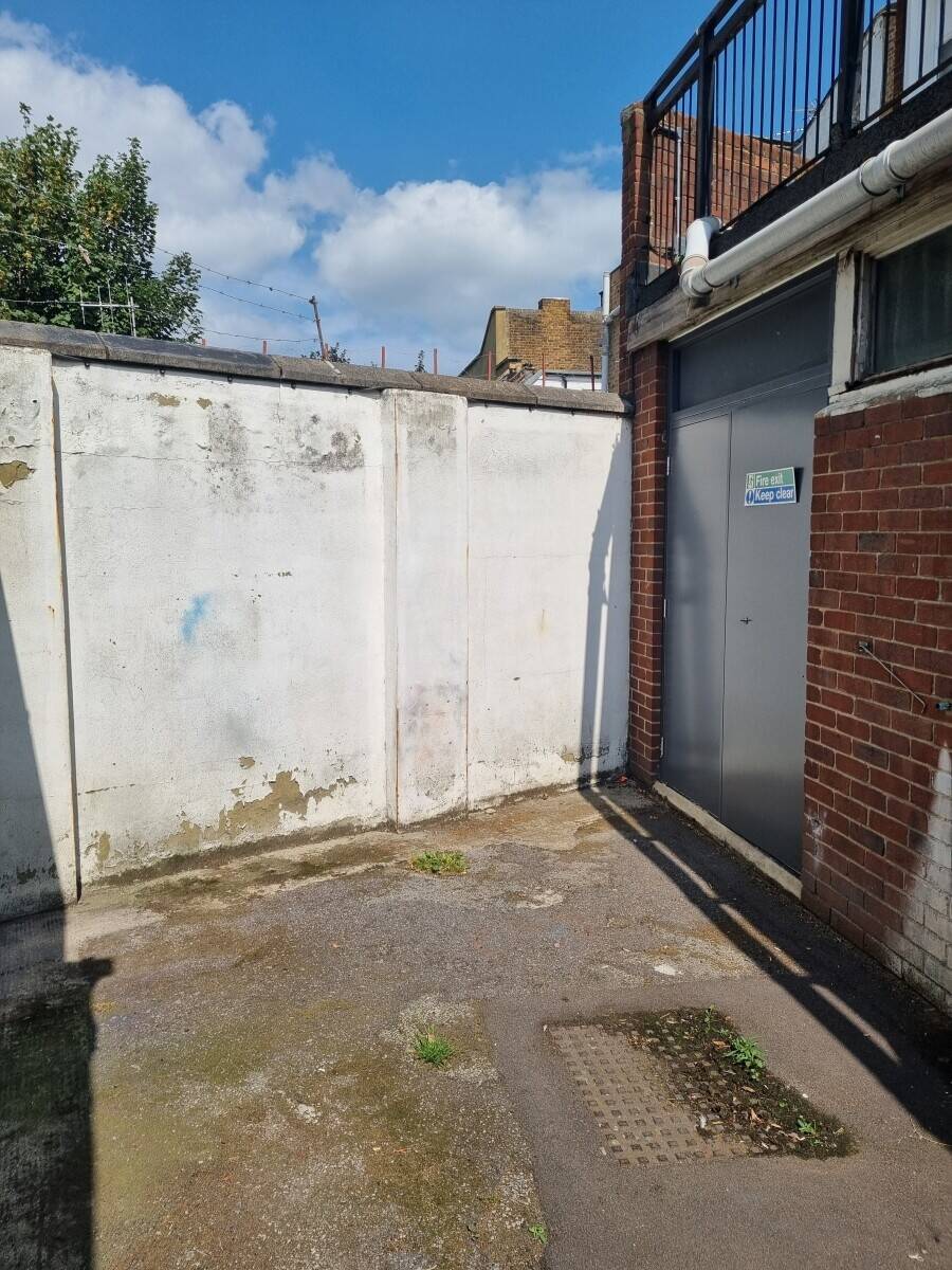 Vacant Shop For Sale in Sheerness High Street, Sheerness Kent Photo 10