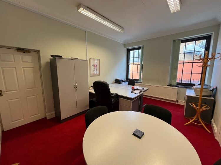 Ground floor offices for lease in Clifton Village, Bristol, available by Christmas 2025. Photo 10