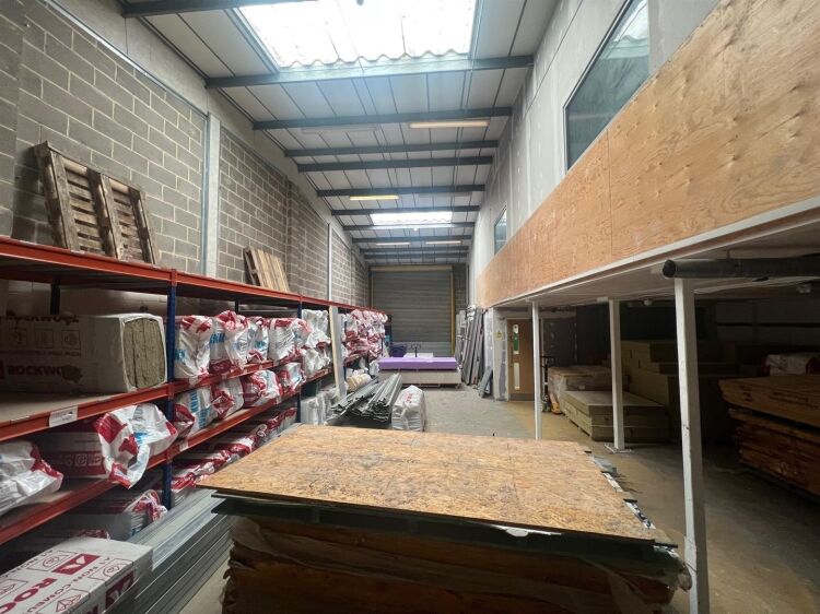 Modern industrial unit for sale in Eastpark Trading Estate, Bristol with office and parking Photo 10