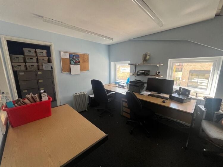 Vehicle repair business for sale in Bedminster, Bristol with comprehensive equipment included Photo 10