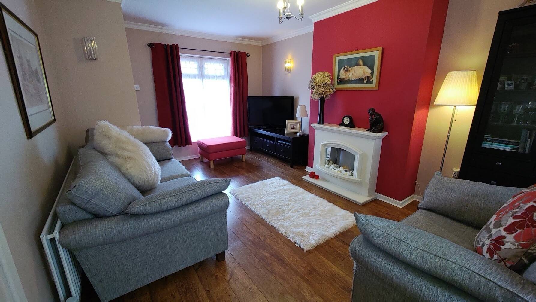 Cattery and Home for Sale in Tipton, West Midlands with Spacious Living Quarters Photo 10