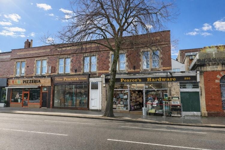 Mixed-use investment property in Bristol with retail unit and two residential flats available. Photo 10