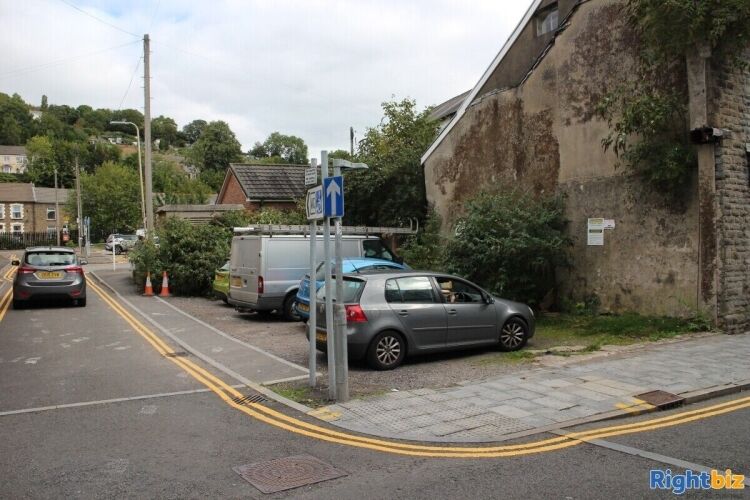 Riverside Bar & Restaurant with Terrace in Porth Town Centre for Public Auction Sale Photo 10