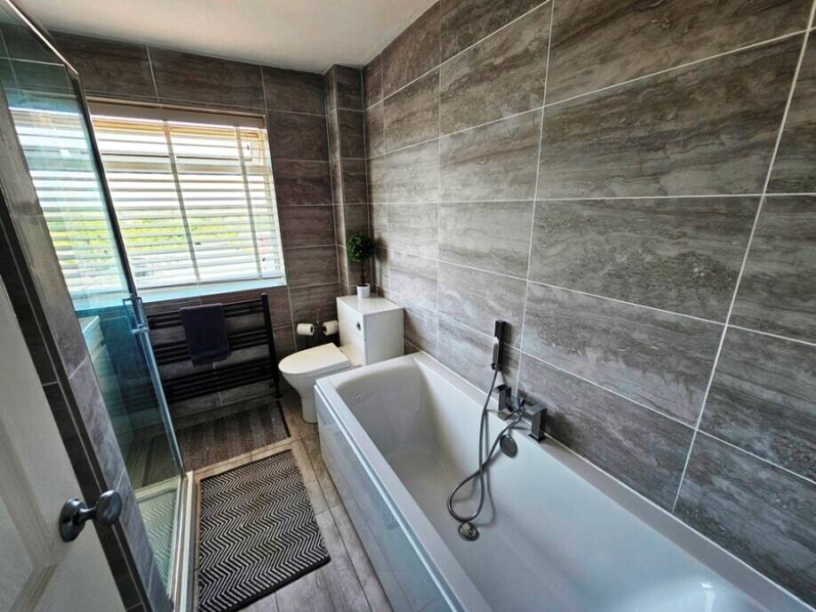 Luxury Cattery and Family Home Available in Colchester Essex Photo 10
