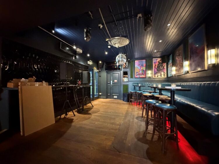 A fully fitted bar of approximately 1,035 ft² with additional basement stores and toilets, and an enclosed rear courtyard garden. the unit was pr Photo 10
