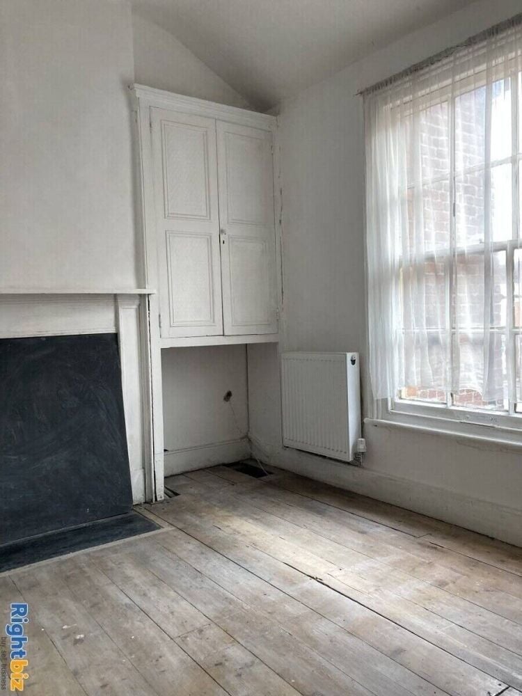 Prime Freehold Property in Warrington Cheshire, Fully Fitted Commercial Kitchen, Near Golden Square Photo 10