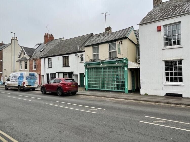Prime High Street Restaurant Property Available in Expanding Wellington Photo 10