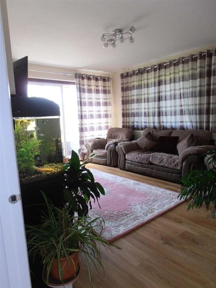 Former Care Home in Gillingham Dorset for Sale - Expansion Potential and Full Occupancy History Photo 10