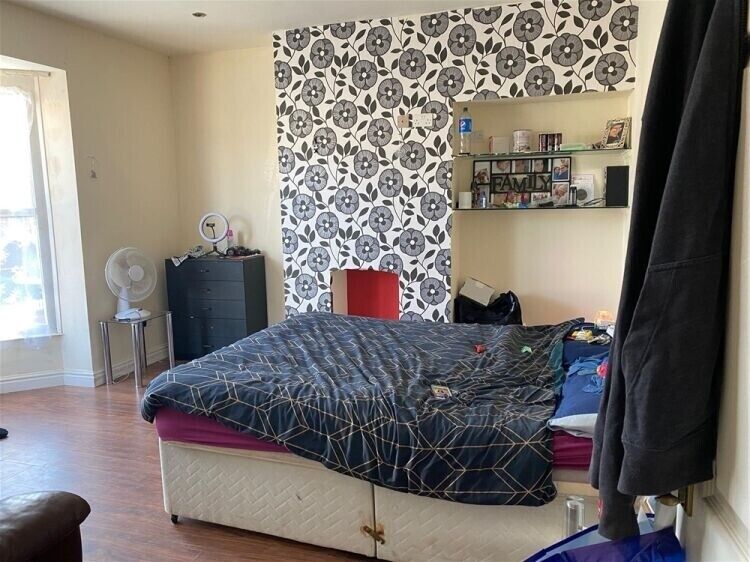 Prime Investment Property in Withernsea, Commercial and Residential Units Available Photo 10