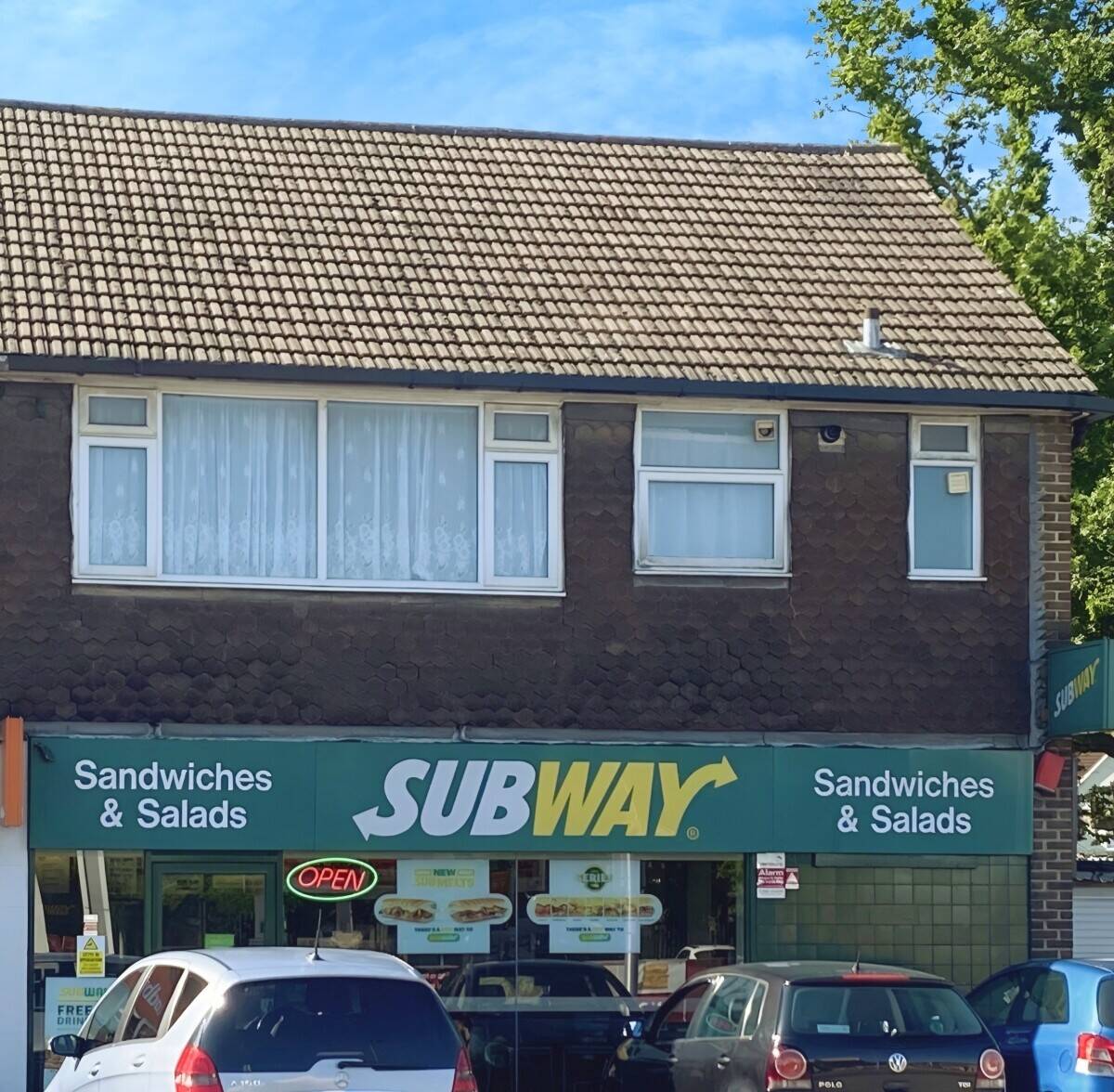 High Demand Commercial Mixed-Use Property in Reading, Berkshire with Ample Parking Photo 10