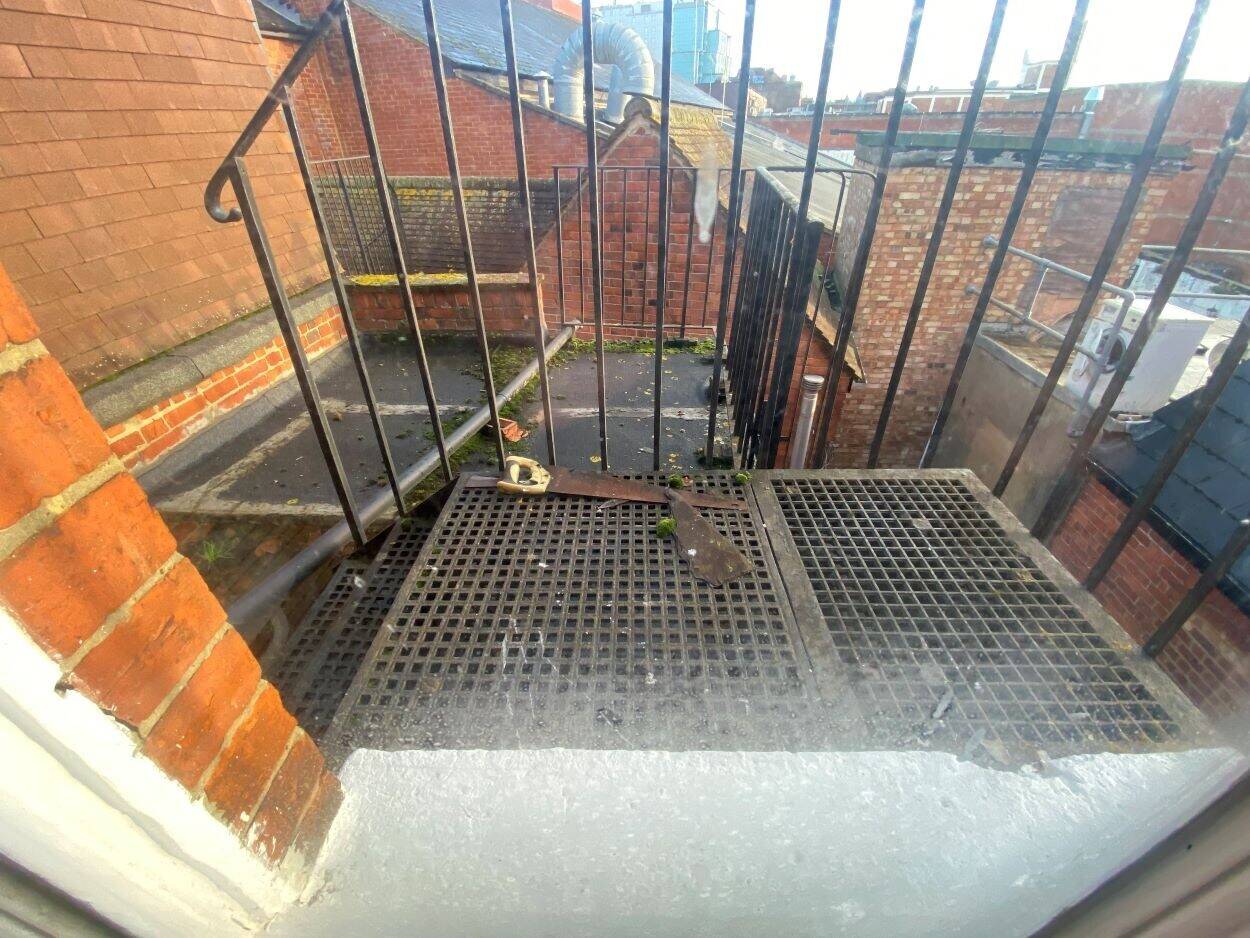 Commercial Premises To Let in Reading Town Centre - West Street - 3 Levels Photo 11