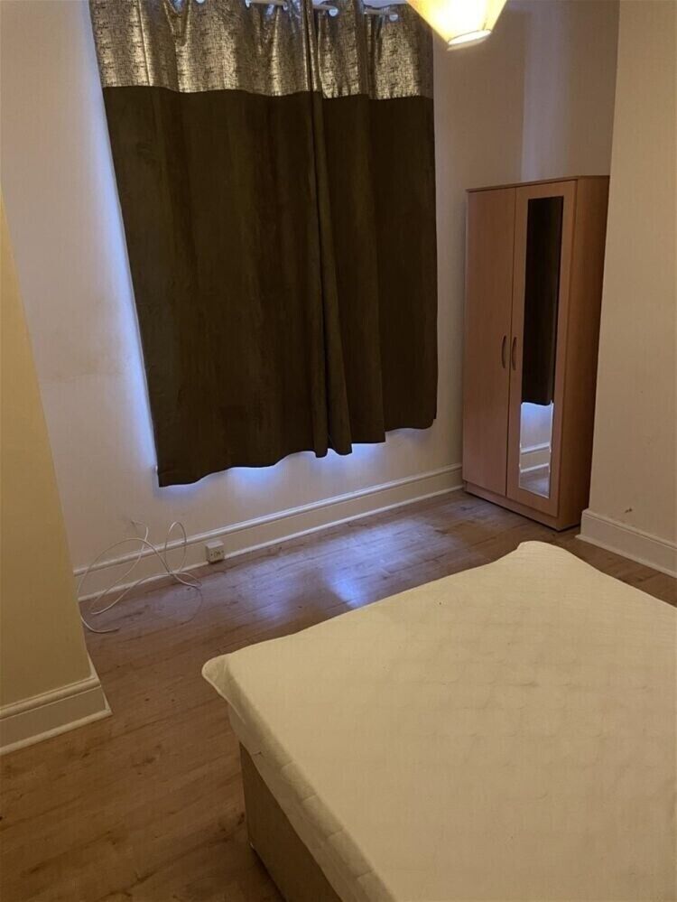 Fully Refurbished 5 Bedroom HMO Property in Barnstaple, Devon with High Rental Potential for Sale Photo 11