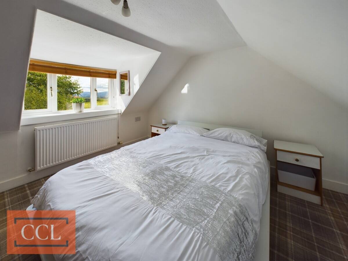 Charming 3-Bedroom Granite House with Advanced Kennel Facility in Lumphanan Aberdeenshire Photo 11