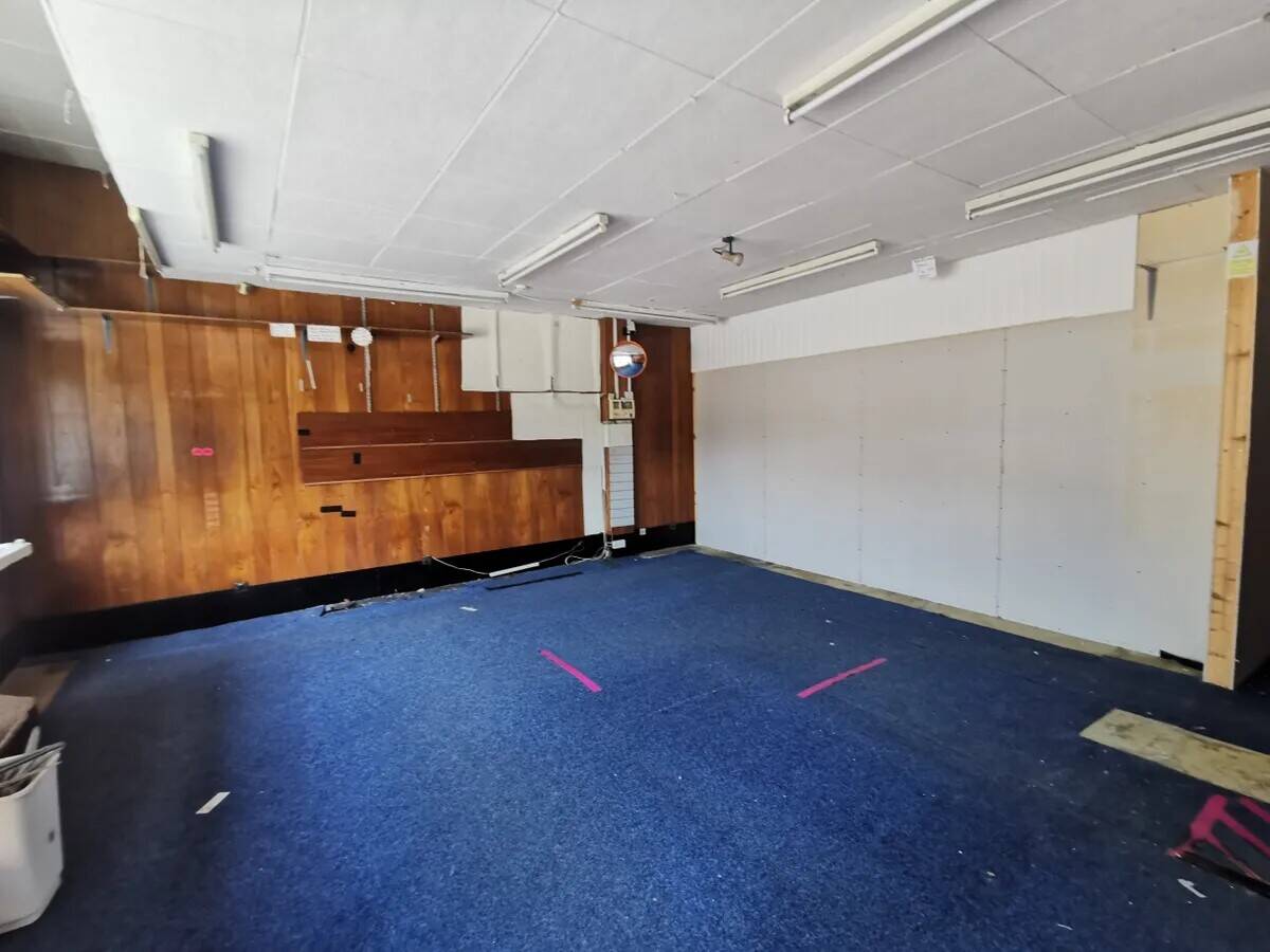 Prime Retail Shop/Coffee Shop Space Available in South Shields Town Centre Photo 11