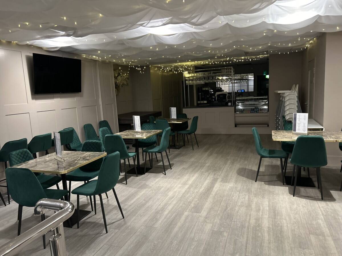 Thriving family-friendly coffee shop with soft play and venue hire in bustling Brentwood location Photo 1