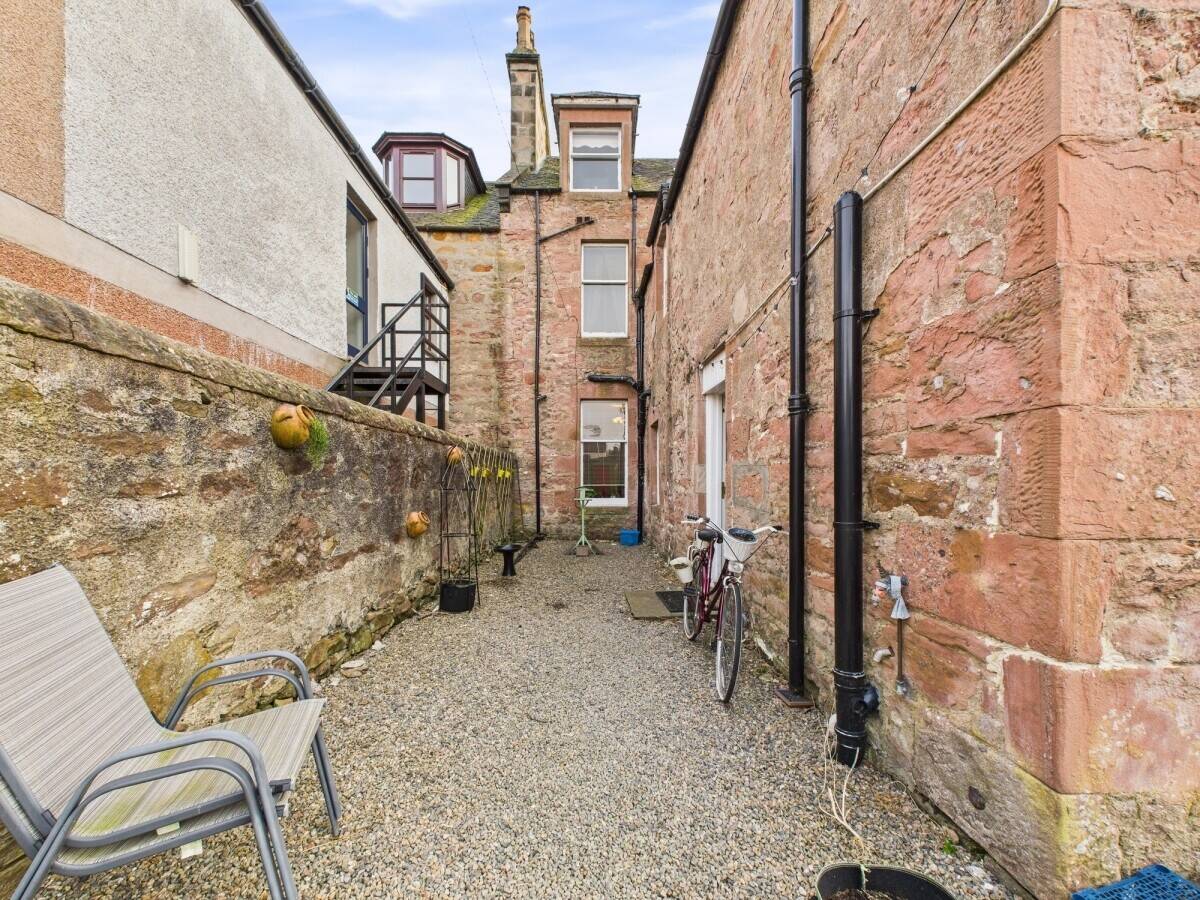Victorian Guest House For Sale in Inverness, Blaeberry House, An Eco-Friendly B&B Photo 11