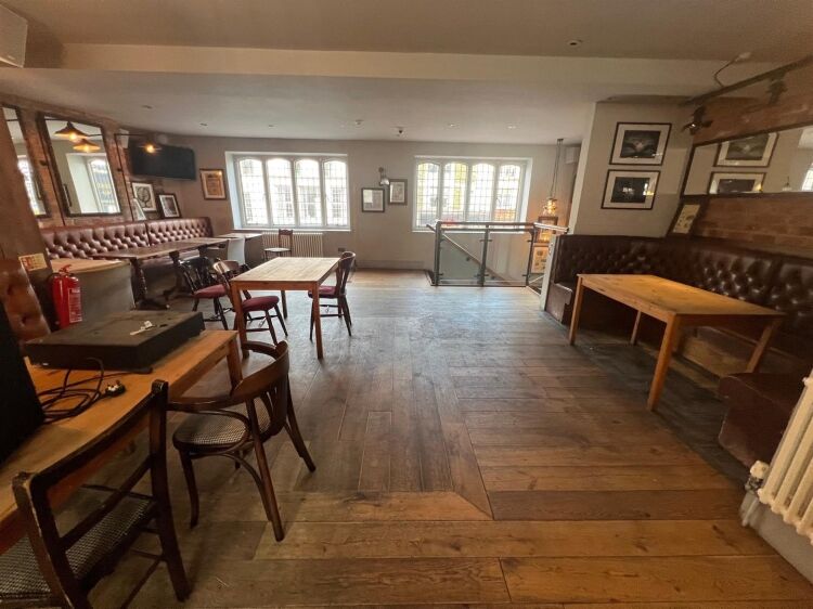 Two-Storey Public House with Beer Cellar Available for Rent in Bristol Photo 11