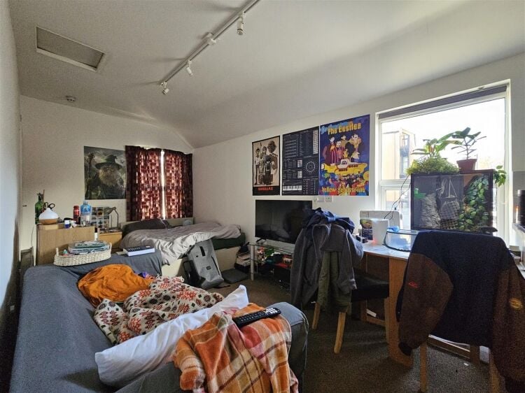 Substantial, Fully Let Mixed-Use Investment Property for Sale in Bristol Photo 11