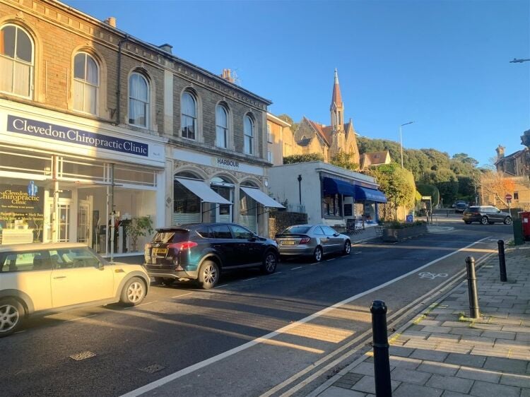Grade II Mixed-Use Property in Sought-After Clevedon Location, with Retail and Residential Space Photo 11