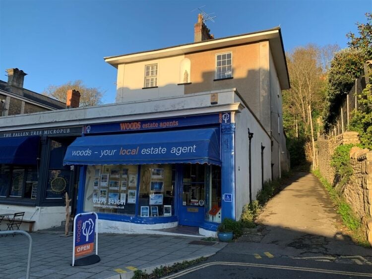Prime Grade II Retail and Residential Property for Sale in Clevedon, Somerset Photo 11