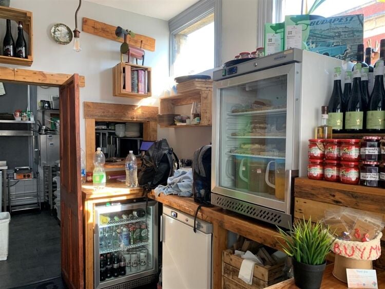 Well presented café comprising approximately 548 sq ft situated on gloucester road. the premises is available to let on an effectively new full repai Photo 11