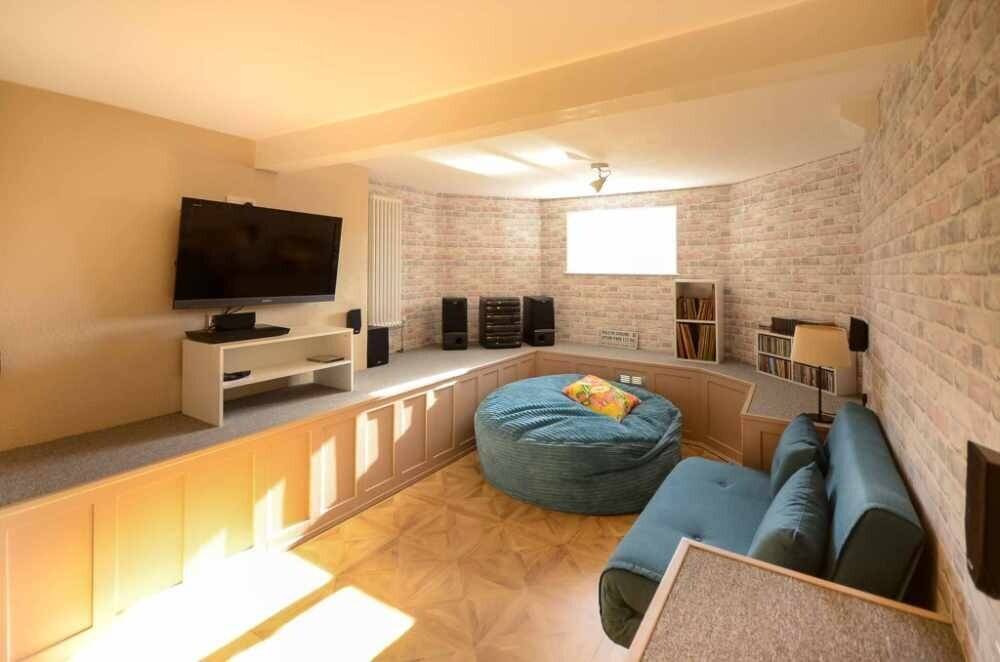 Detached Victorian property for sale in Torquay Devon, previously a guest house. Photo 11