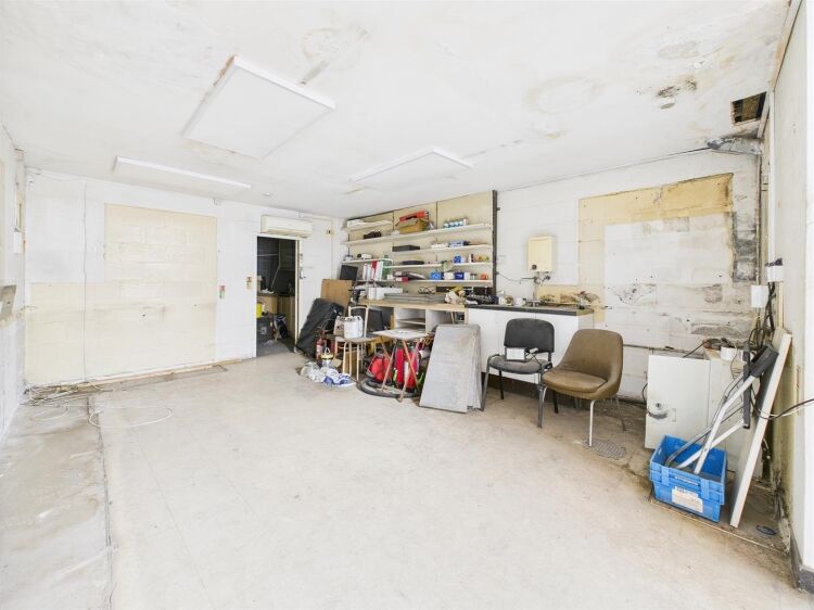 Substantial corner property ripe for development Photo 11