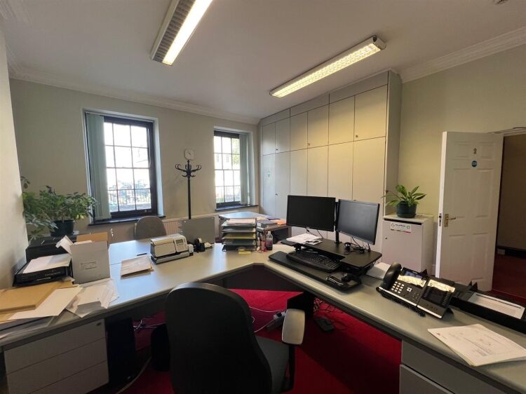 Ground floor offices for lease in Clifton Village, Bristol, available by Christmas 2025. Photo 11