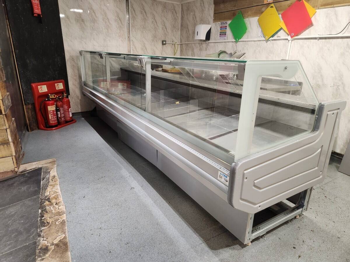 Ready-to-Use Restaurant / Off-License &amp; Grocery with Meat Counter &ndash; Swansea Photo 11