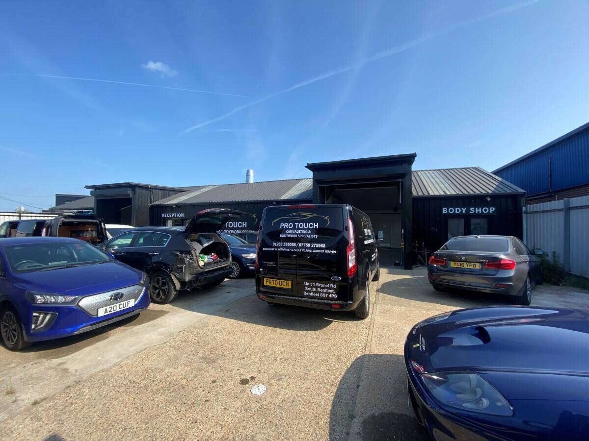 Refurbished Industrial Unit 3,600 Sq. Ft. in Benfleet Essex with Ample Parking Available Photo 11