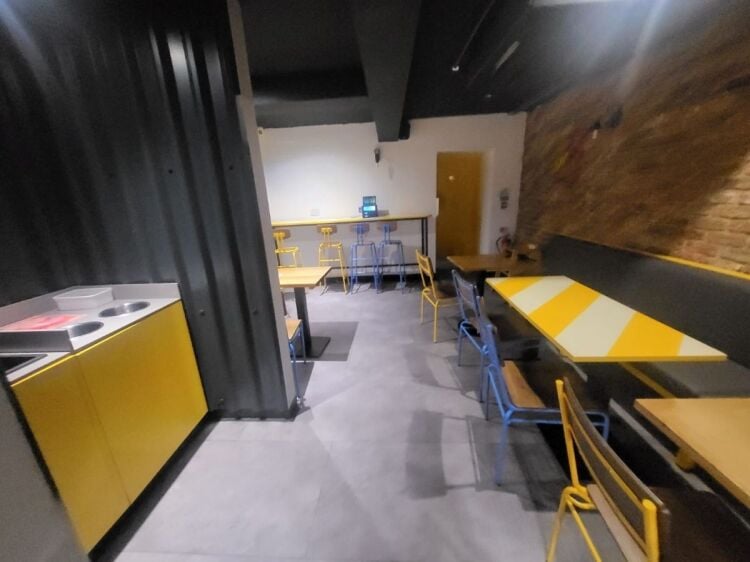 Fully Fitted Franchise Burger Restaurant for Sale in South West London Photo 11