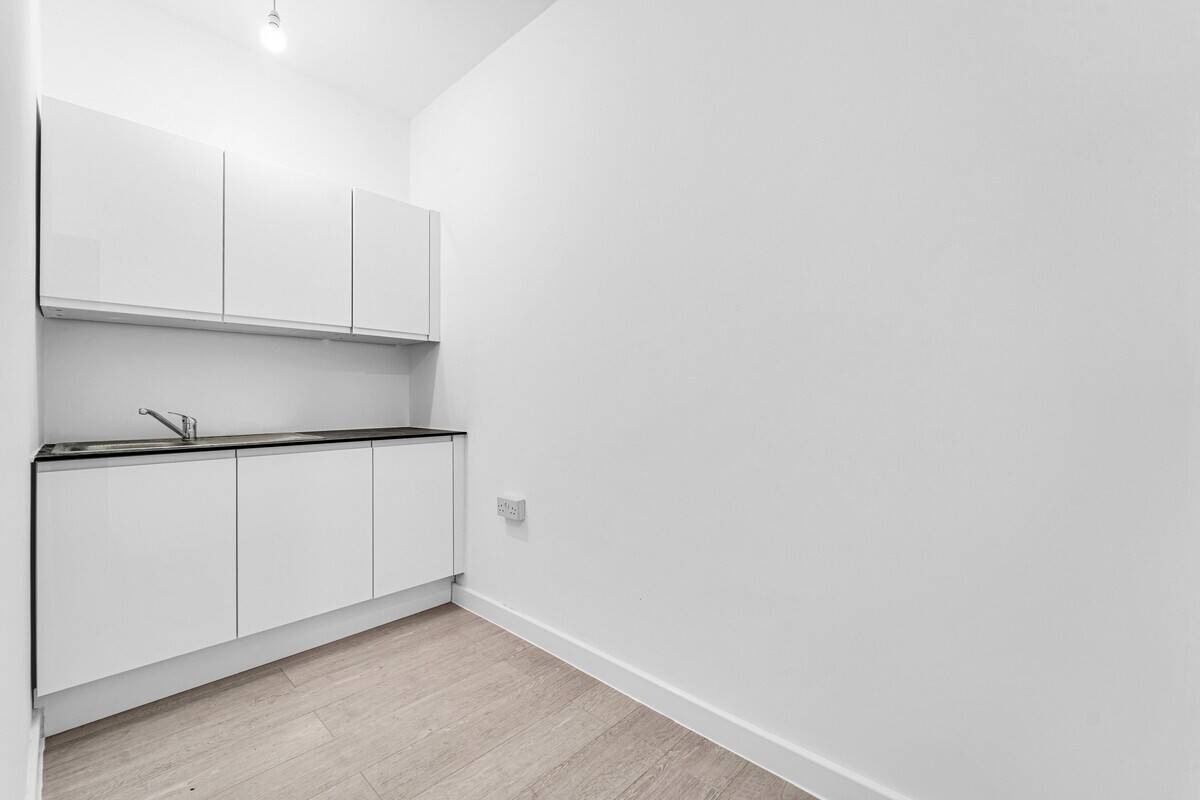 TO LET – Two Class E Retail / Commercial Units (Shell & Core) in TW14 Photo 11