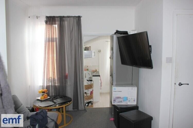 Prime Peterborough Fish & Chip Shop with Separate Apartment, Freehold or Leasehold Options Photo 11