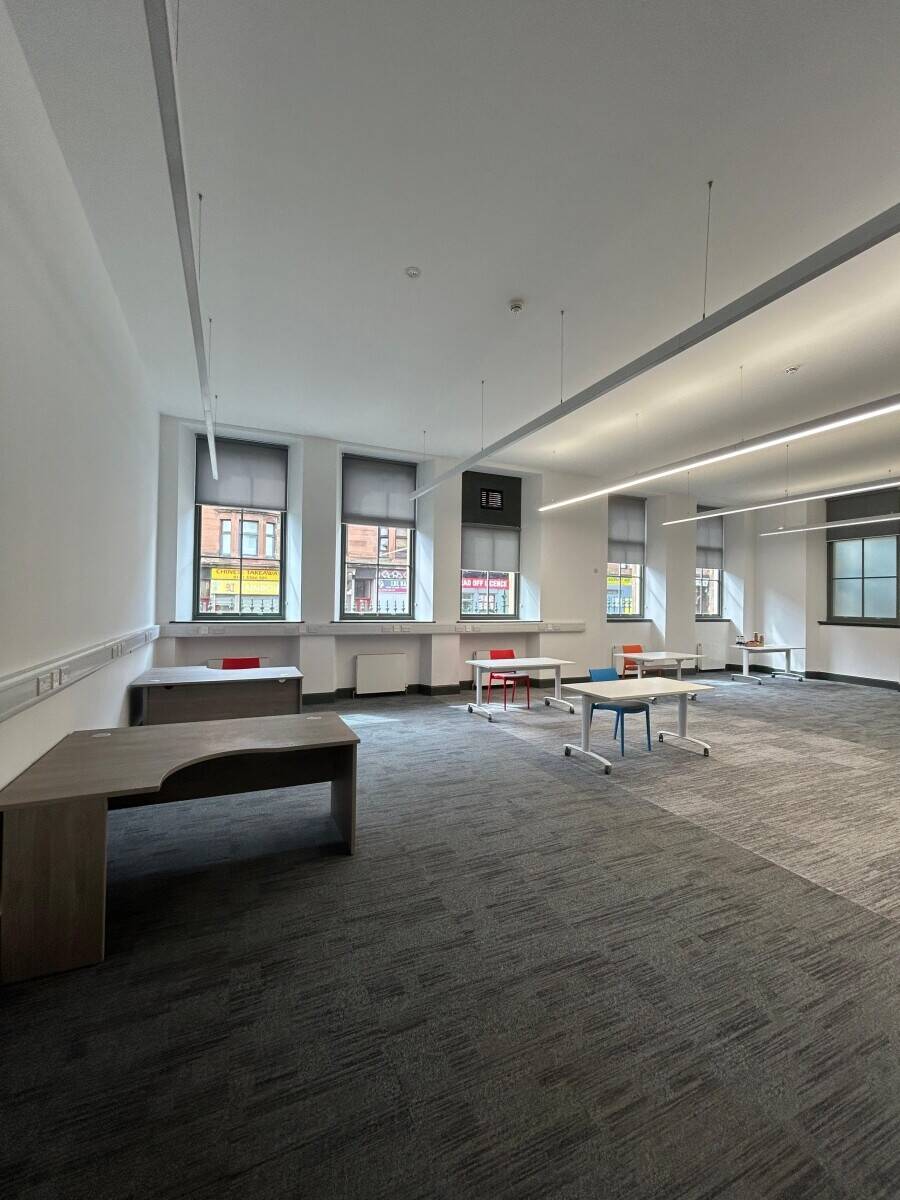 Versatile Workspace Available in Parkhead Glasgow with Utilities Included and Free On-Site Parking Photo 11