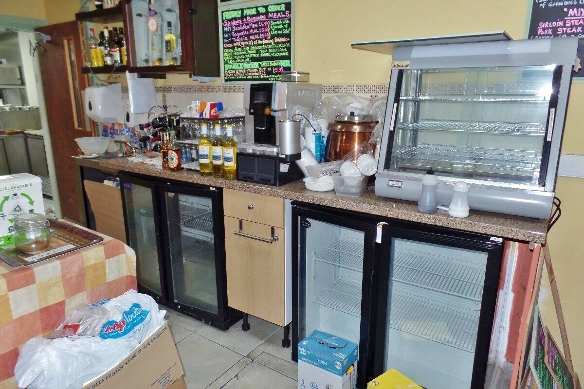 Mixed Use Freehold Investment Property for Sale in Cardiff Town Photo 11