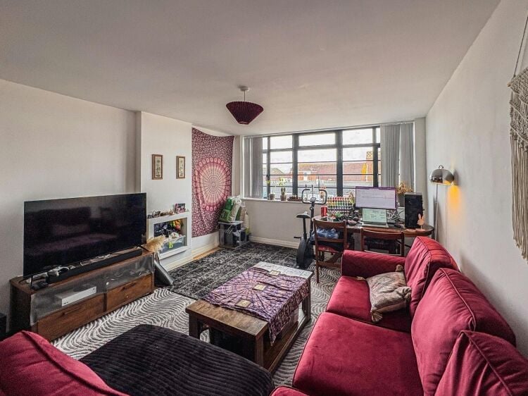 Mixed-Use Retail and Residential Property for Sale in Bournemouth Dorset Photo 11