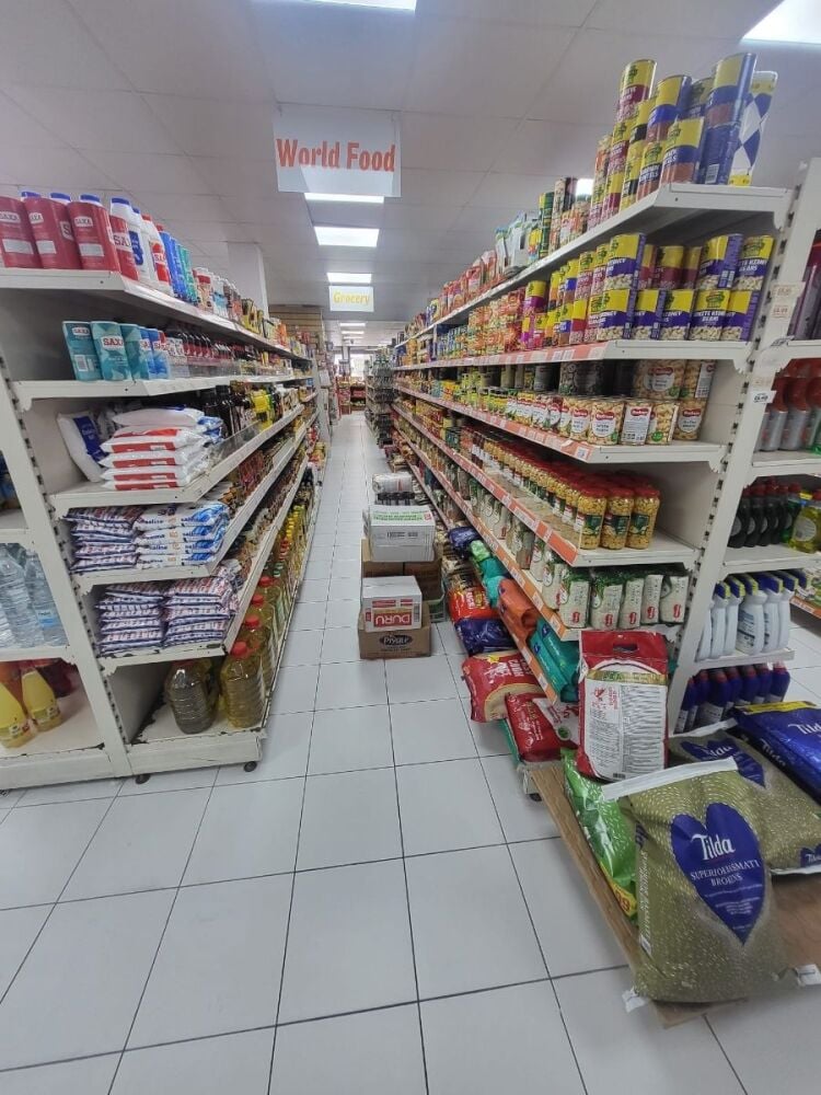 PRIME NORTH LONDON CONVENIENCE STORE FULLY REFURBISHED | HIGH TURNOVER | EXCELLENT GROWTH POTENTIAL /REF: CS0791 Photo 11