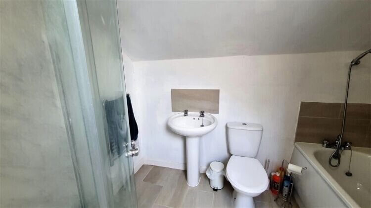 Modern 3/4 Bedroom Detached Home in Chawleigh, Former Railway Engine House For Sale Photo 11