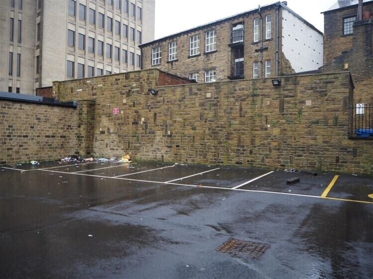 Prime Location Freehold Premises in Halifax, Perfect for Various Retail Opportunities Photo 11