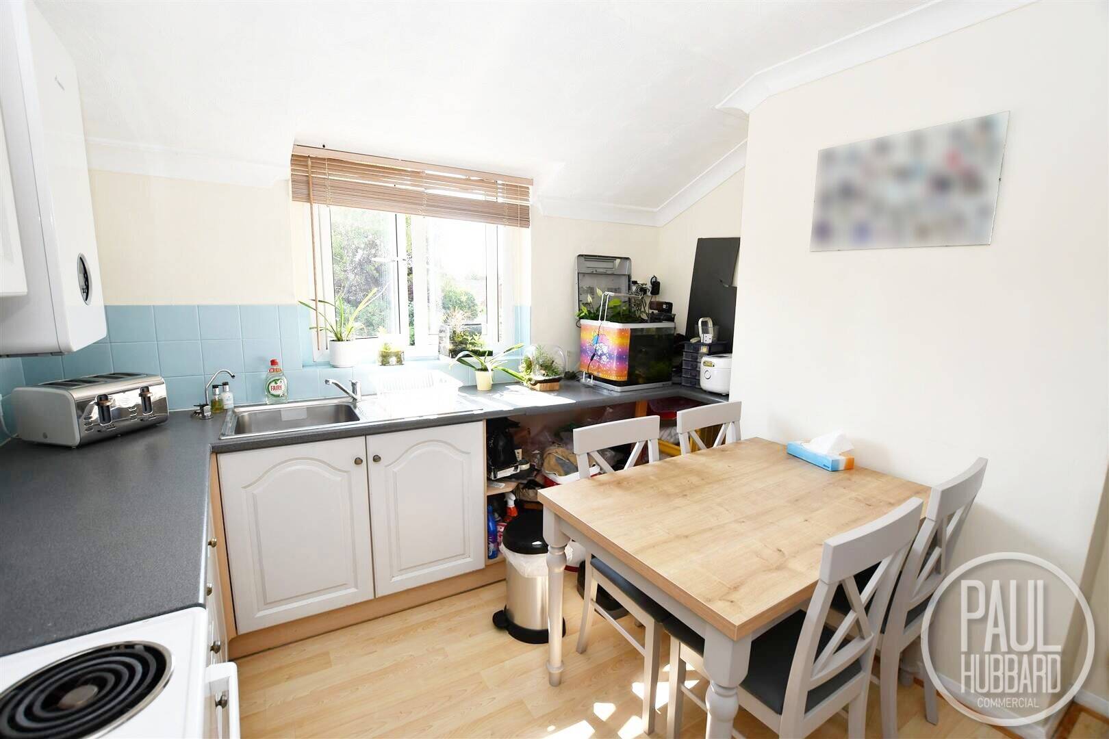 Profitable Fish and Chip Shop Plus Modern 3-Bedroom Apartment in Heacham, Norfolk Photo 12