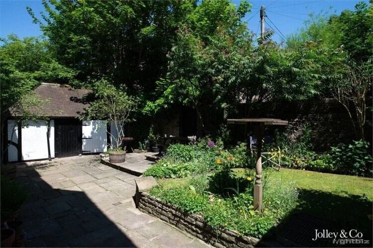 Arts and Crafts Landmark Building in Buxton Derbyshire - Unique Investment Opportunity with Approve Photo 11